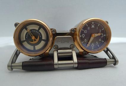 MB&F تطلق ساعة Horological Machine 4 Thunderbolt